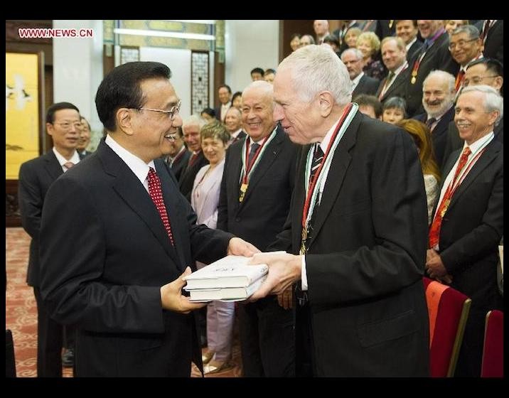 Edmund Phelps Receives Chinese Government Friendship Award