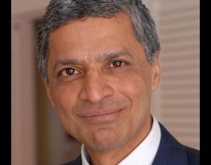 Amar Bhidé Holds Seminar on Practical Knowledge 