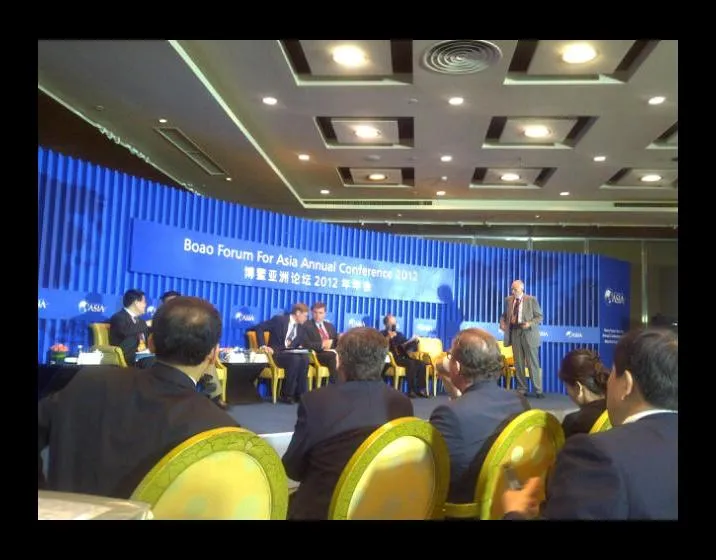 Edmund Phelps Participates in Panel on Employment and Growth at Boao Forum