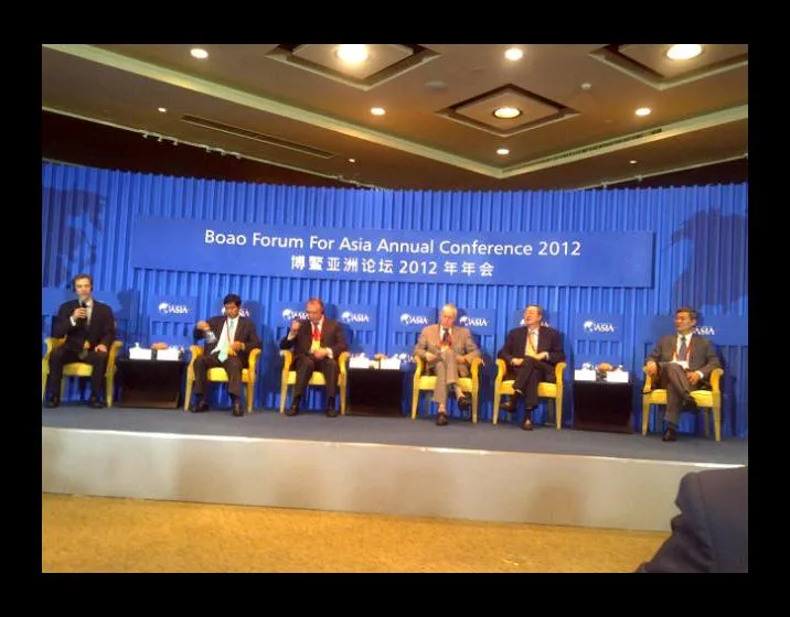 Edmund Phelps Participates Soft Landings Panel at Boao Forum